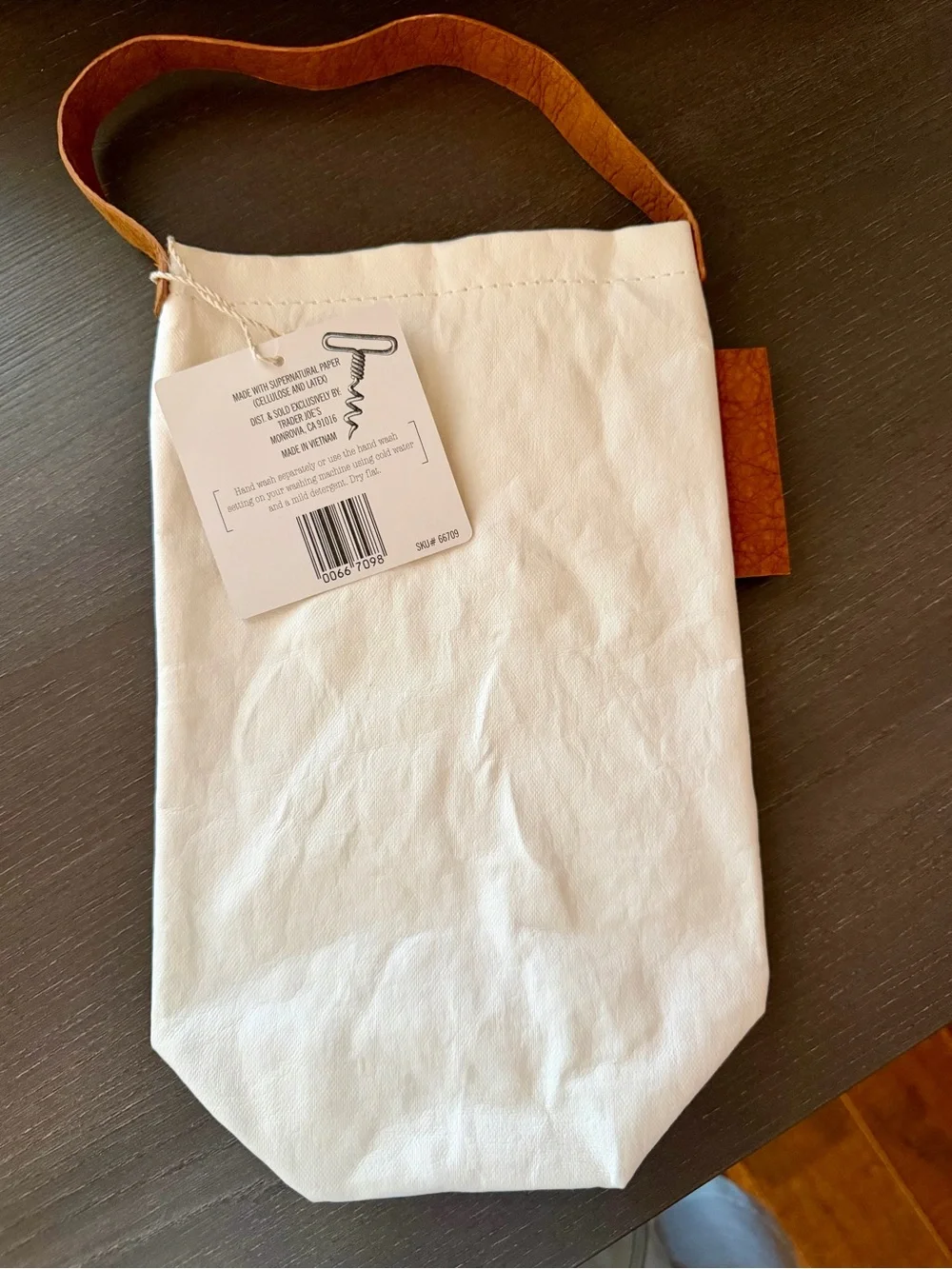 Trader Joe’s Washable Paper Wine Bag NWT Discontinued Reusable Tote